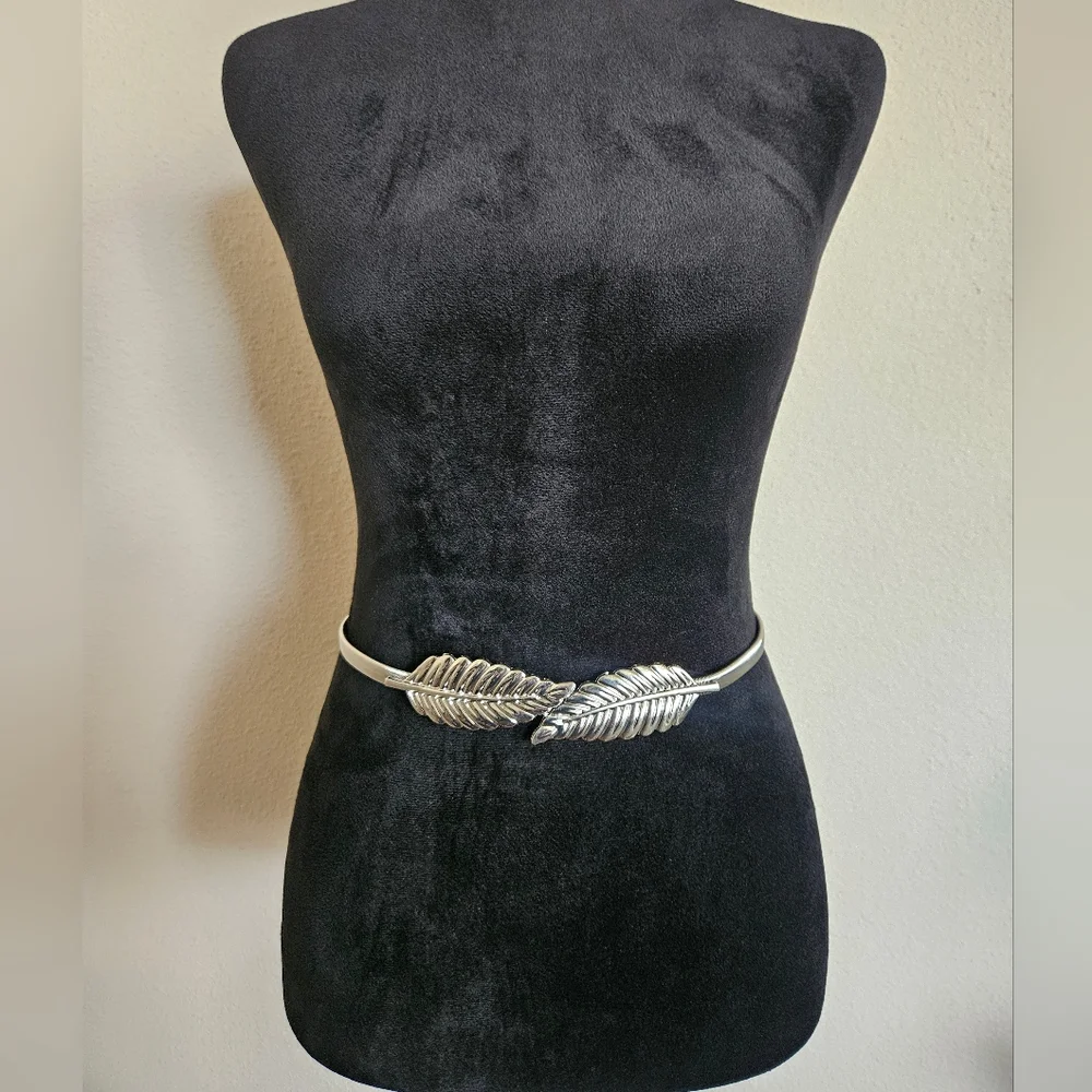 Women's Silvertone Cinch Waist Leaf Belt Size M/L